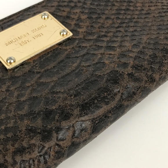 Michael Kors Snake Skin Embossed Wallet - Picture 6 of 10